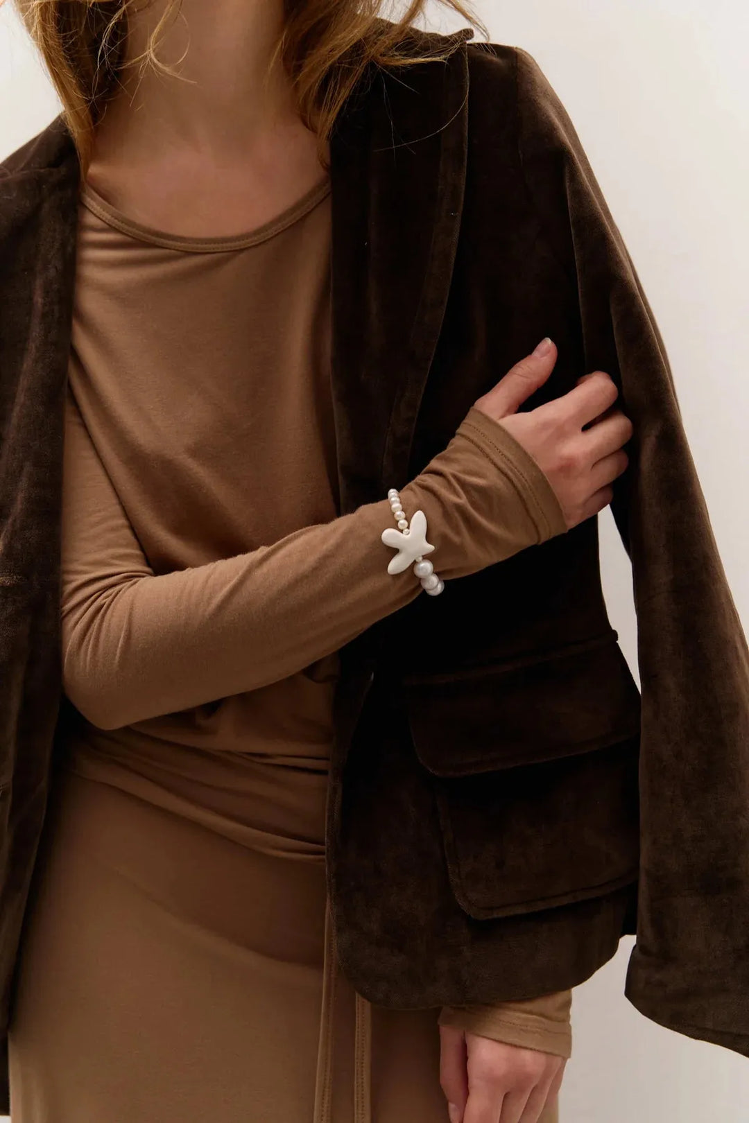 Браслет MYRNI з двома видами перлин та пташкою