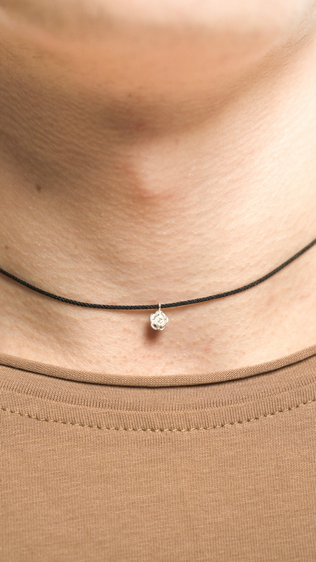 Підвіс BABY ROSE у сріблі