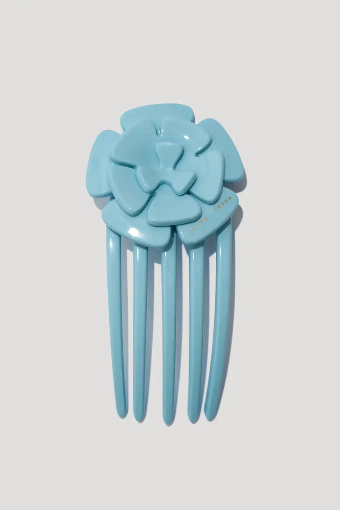 AMORE hair comb in sky blue color